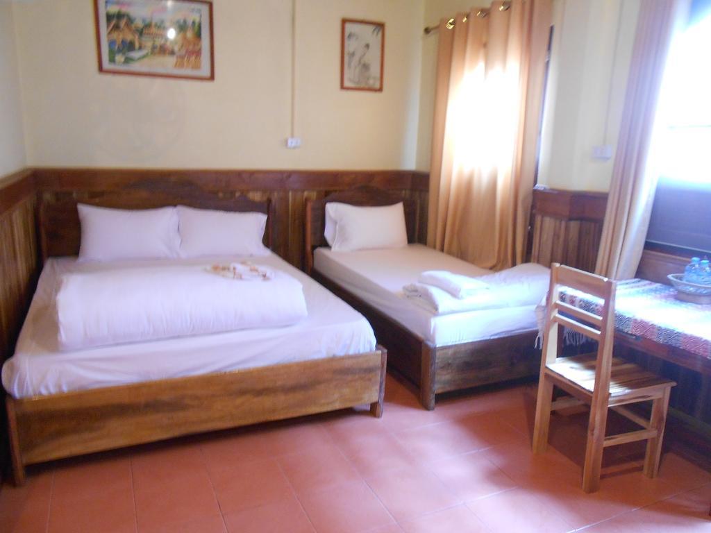 Zuela Guesthouse Луангнамтха Номер фото