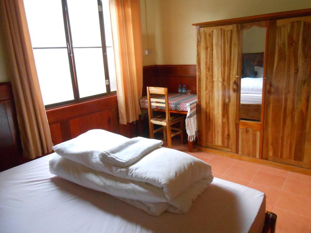 Zuela Guesthouse Луангнамтха Номер фото