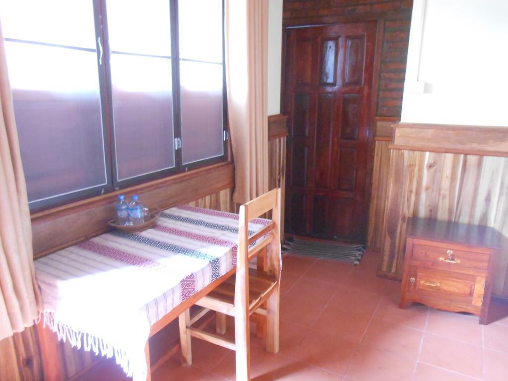 Zuela Guesthouse Луангнамтха Номер фото