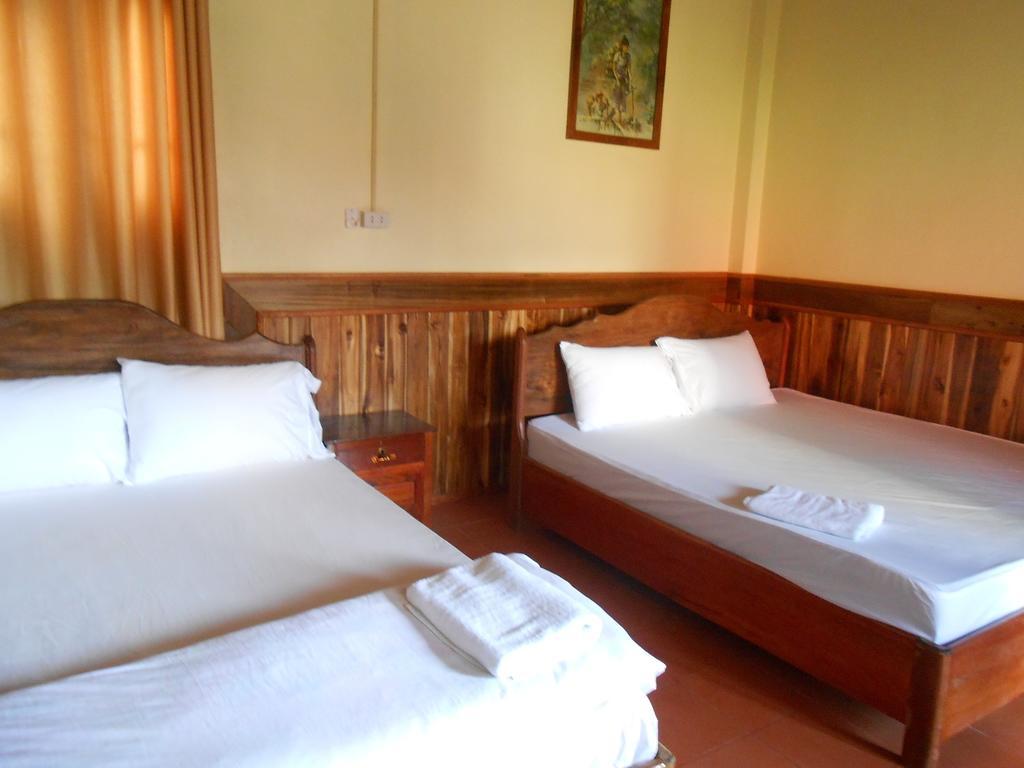 Zuela Guesthouse Луангнамтха Номер фото