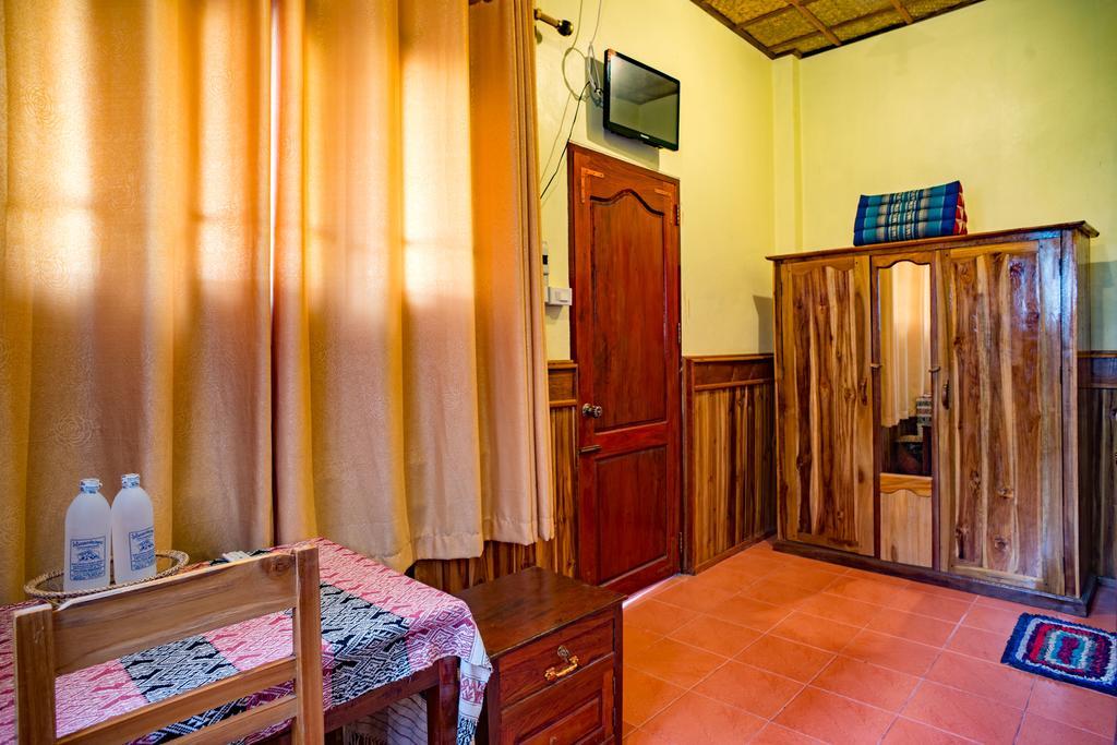 Zuela Guesthouse Луангнамтха Экстерьер фото